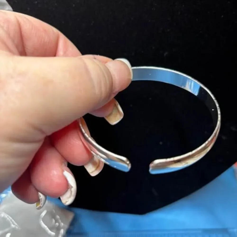 🎁🎁Free Shipping -Classic Silver High Polish Smooth Open Cuff Bangle Bracelet